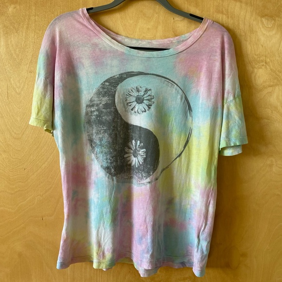 UO Yin-Yang Off Shoulder Tie Dye Faded Tee Shirt - Picture 4 of 6